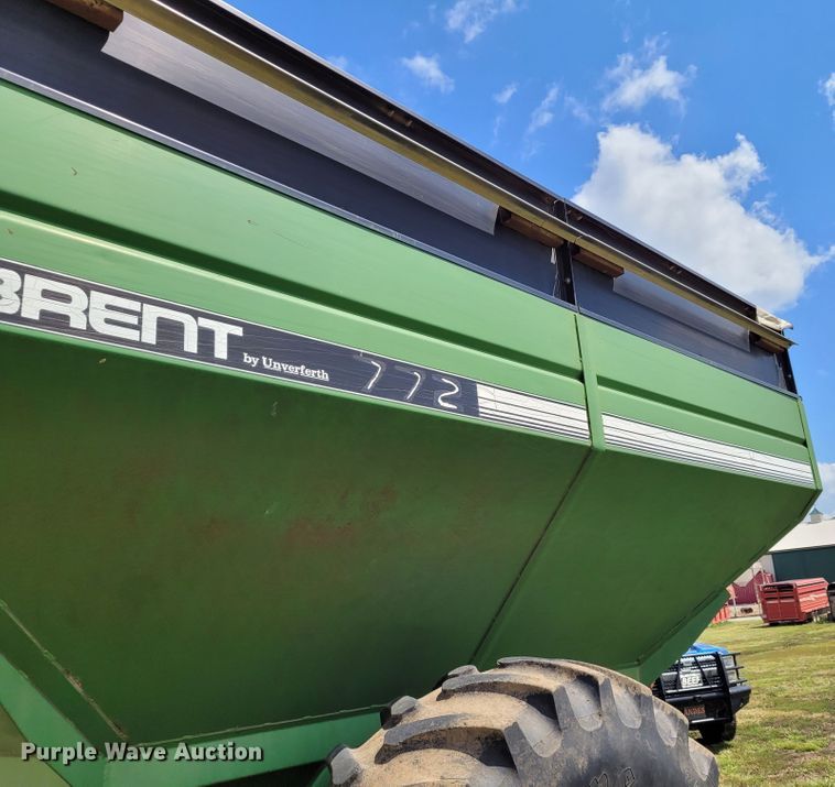image for item BY9441 Brent 772  grain cart