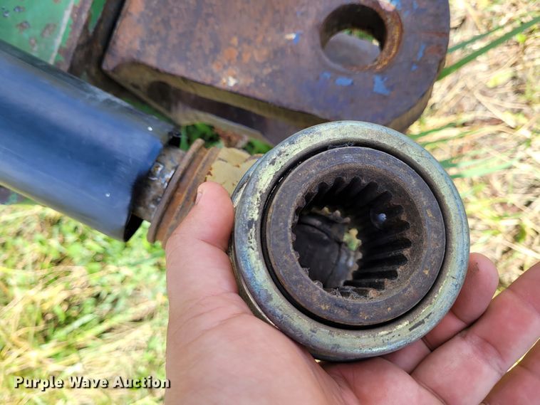 image for item BY9441 Brent 772  grain cart