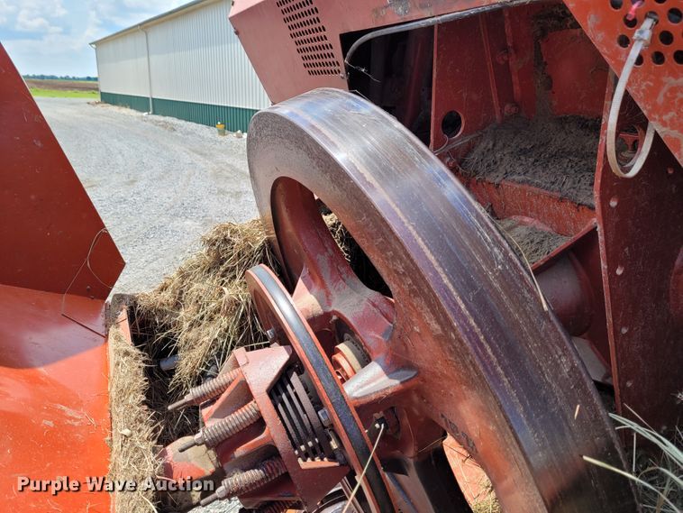 image for item BY9442 1998 Hesston 4900  large square baler