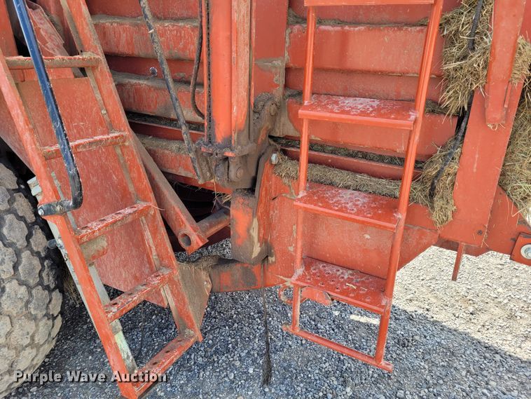 image for item BY9442 1998 Hesston 4900  large square baler