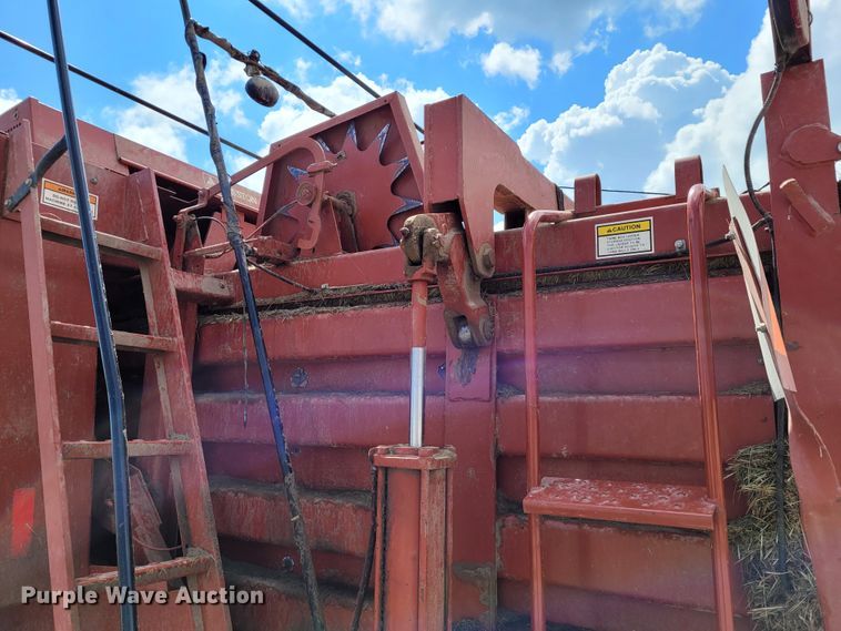 image for item BY9442 1998 Hesston 4900  large square baler