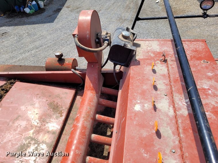 image for item BY9442 1998 Hesston 4900  large square baler