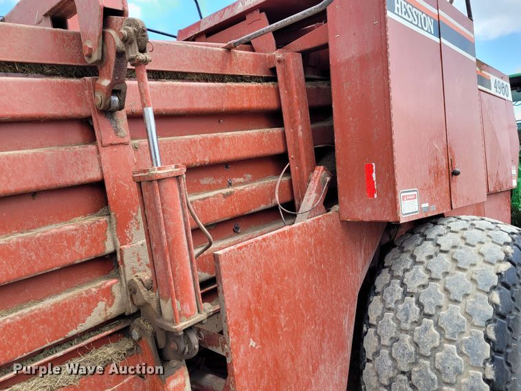 image for item BY9442 1998 Hesston 4900  large square baler
