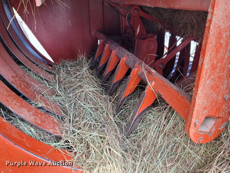 image for item BY9442 1998 Hesston 4900  large square baler