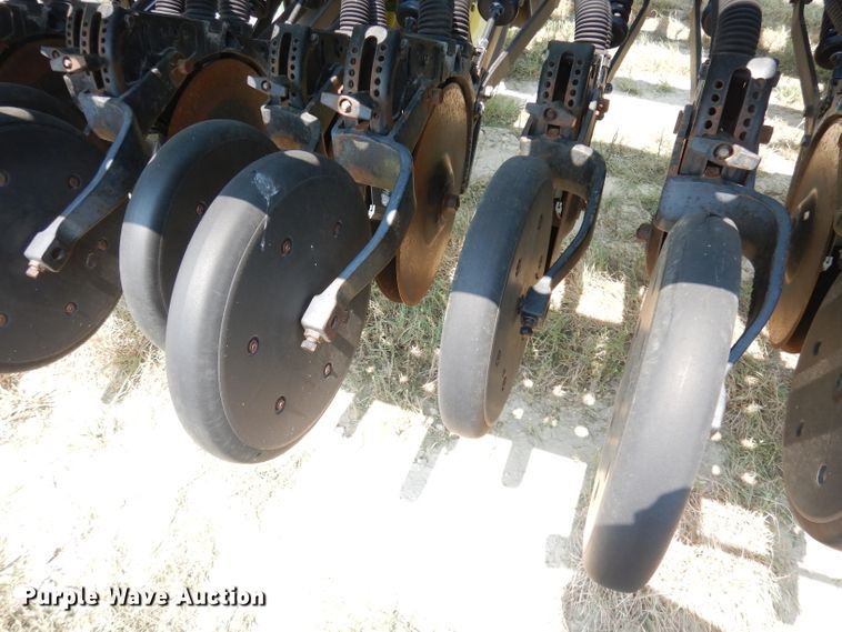 image for item DG0818 1997 John Deere 455  grain drill