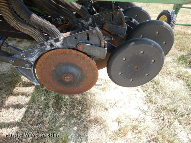 image for item DG0818 1997 John Deere 455  grain drill