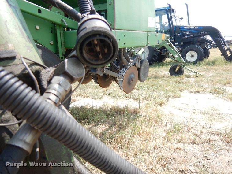 image for item DG0818 1997 John Deere 455  grain drill