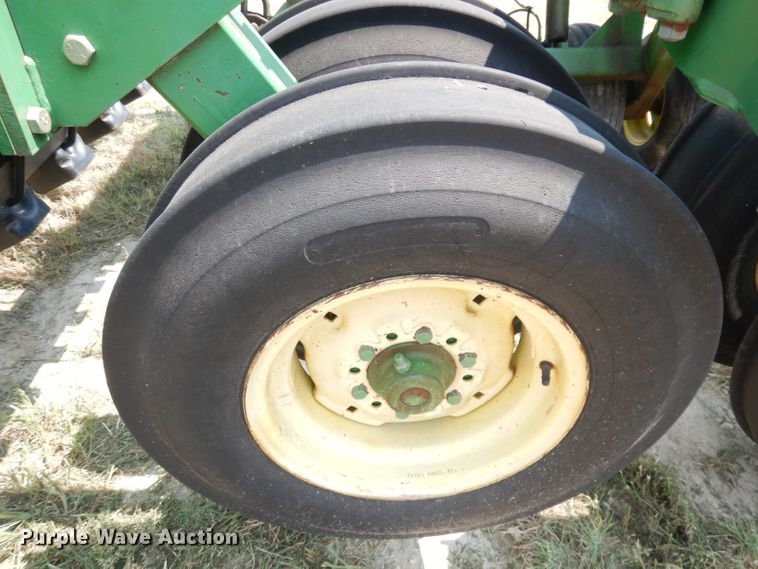 image for item DG0818 1997 John Deere 455  grain drill