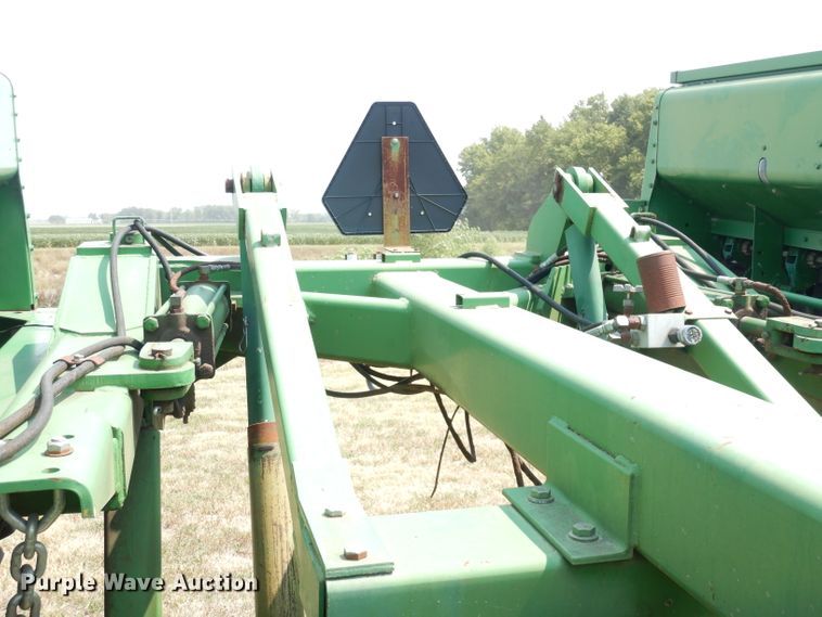 image for item DG0818 1997 John Deere 455  grain drill