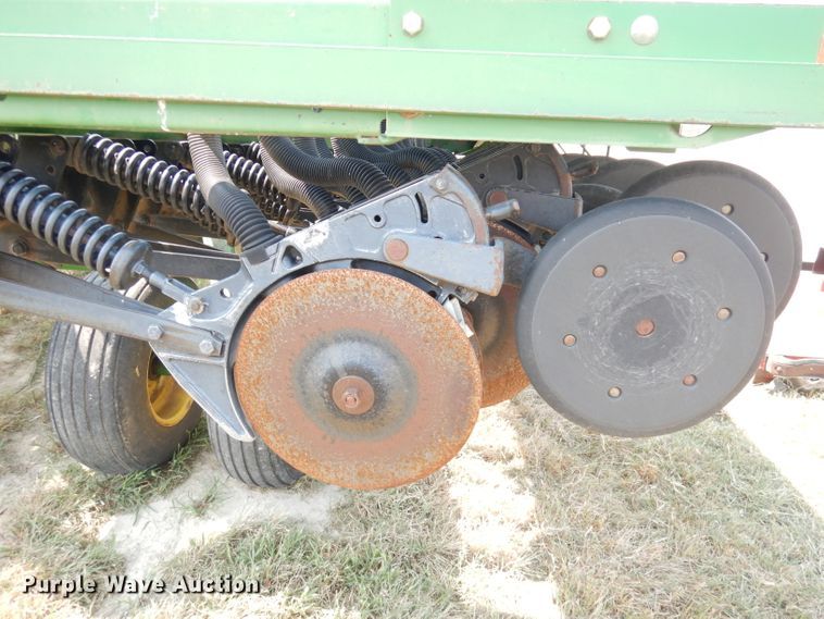 image for item DG0818 1997 John Deere 455  grain drill