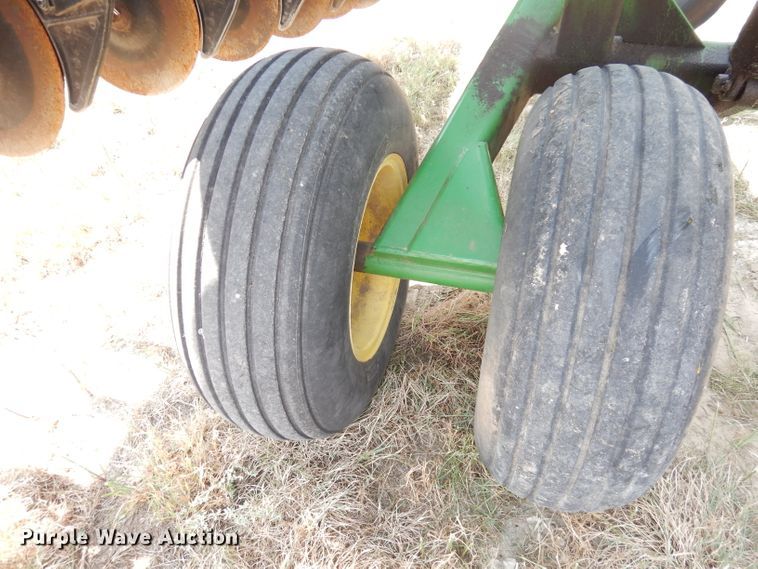 image for item DG0818 1997 John Deere 455  grain drill