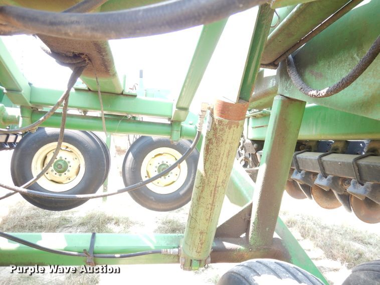 image for item DG0818 1997 John Deere 455  grain drill