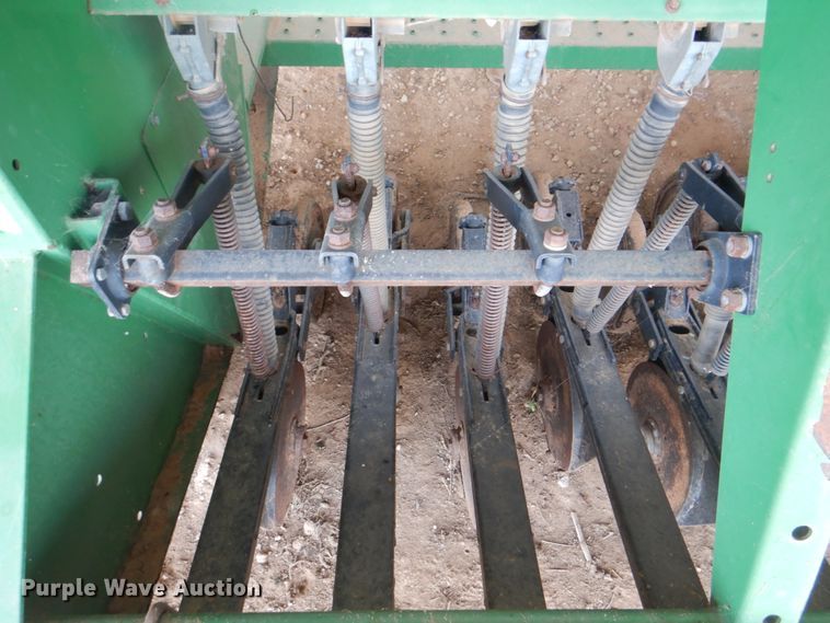 image for item DH7277 Great Plains EWD13-2008930131  grain drill