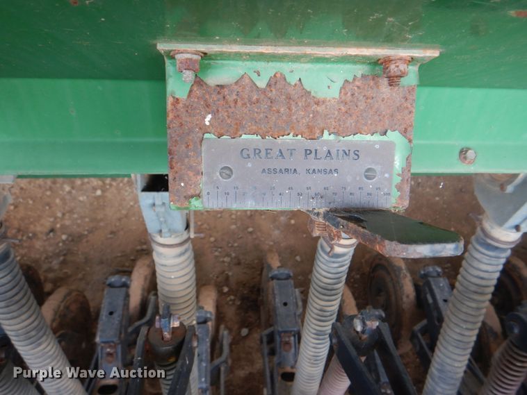 image for item DH7277 Great Plains EWD13-2008930131  grain drill