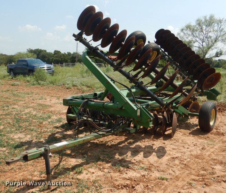 image for item DH7278 John Deere 220  double off-set disk
