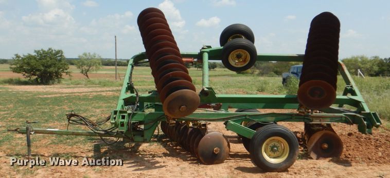 image for item DH7278 John Deere 220  double off-set disk