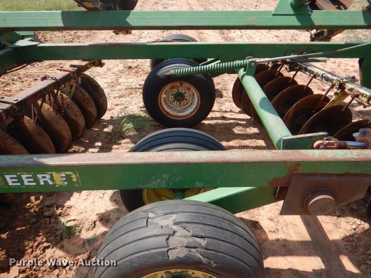 image for item DH7278 John Deere 220  double off-set disk