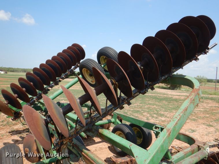 image for item DH7278 John Deere 220  double off-set disk