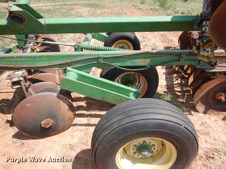 image for item DH7278 John Deere 220  double off-set disk