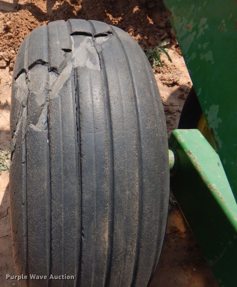 image for item DH7278 John Deere 220  double off-set disk