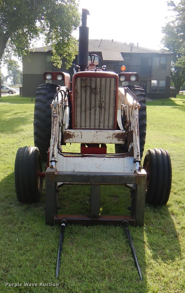 image for item DI5281 1964 Farmall 706  tractor