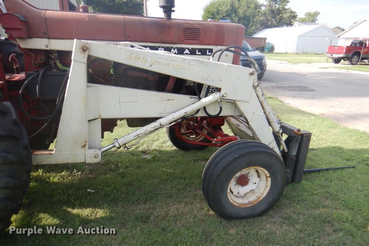 image for item DI5281 1964 Farmall 706  tractor