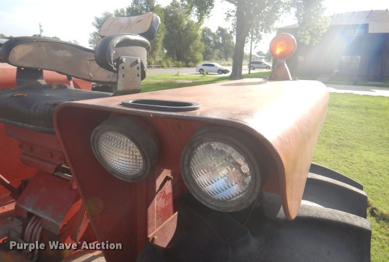 image for item DI5281 1964 Farmall 706  tractor