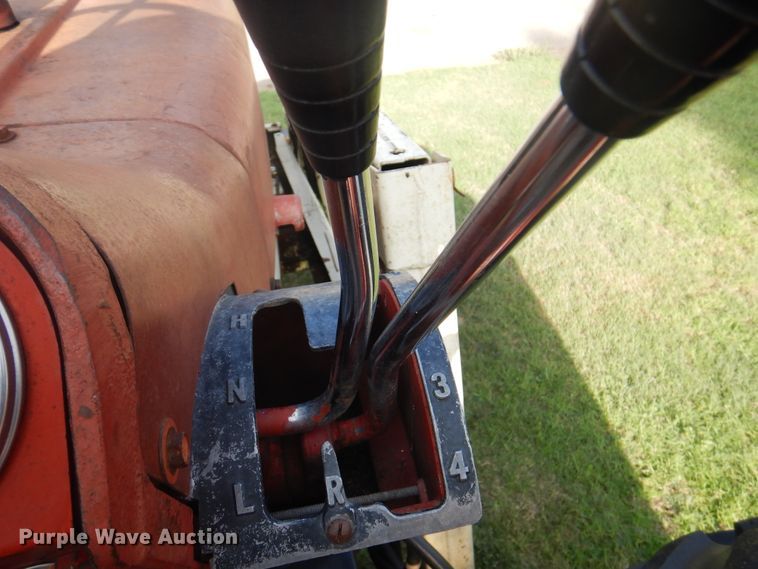 image for item DI5281 1964 Farmall 706  tractor