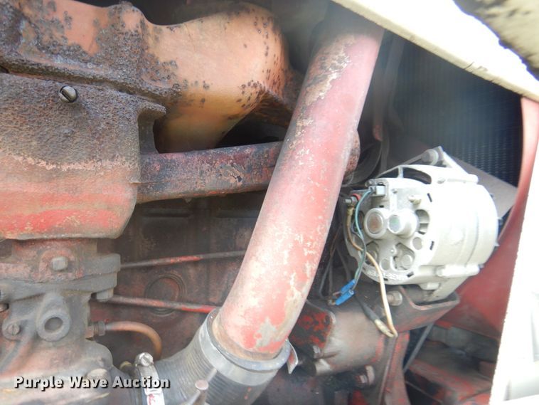 image for item DI5281 1964 Farmall 706  tractor