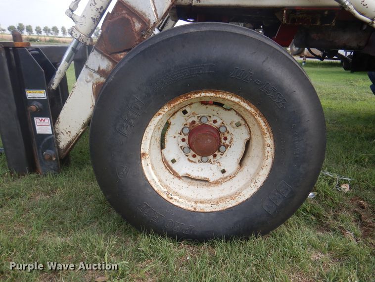 image for item DI5281 1964 Farmall 706  tractor