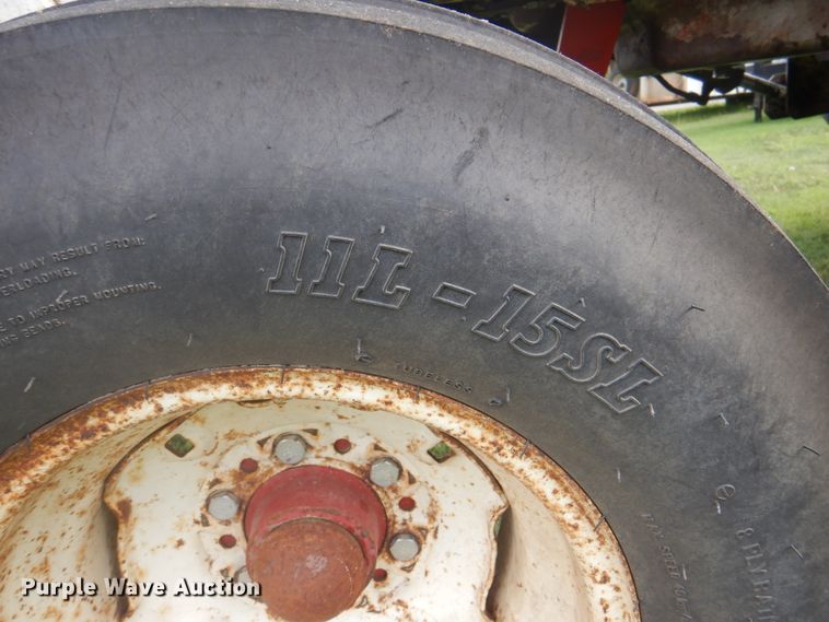 image for item DI5281 1964 Farmall 706  tractor