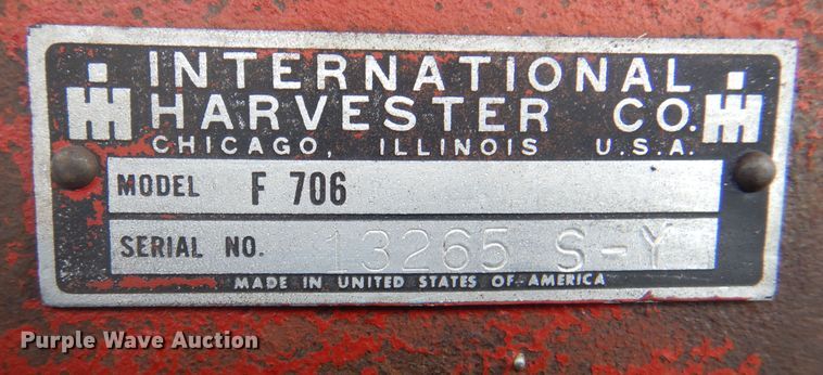 image for item DI5281 1964 Farmall 706  tractor