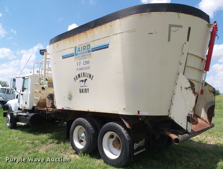 image for item DI5621 2005 Mack CV713 Granite  feed mixer truck