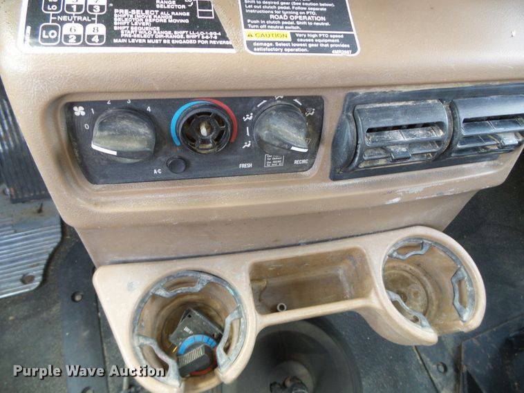 image for item DI5621 2005 Mack CV713 Granite  feed mixer truck