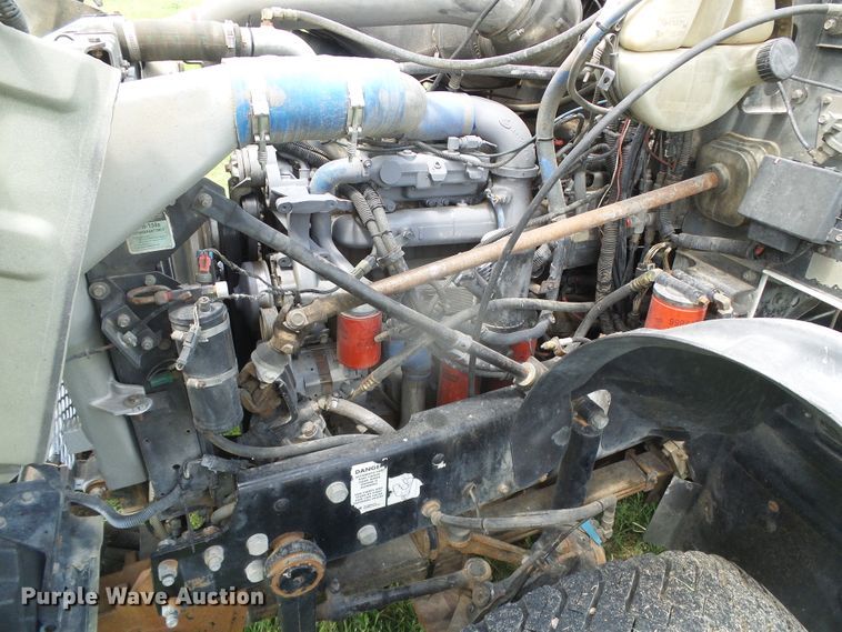 image for item DI5621 2005 Mack CV713 Granite  feed mixer truck