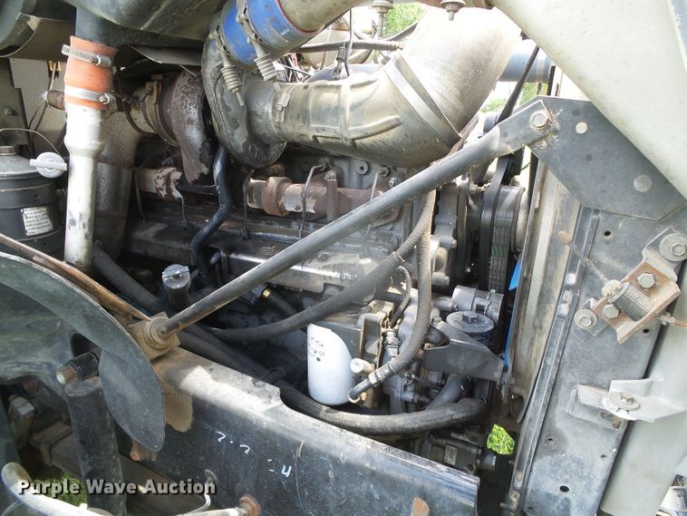 image for item DI5621 2005 Mack CV713 Granite  feed mixer truck