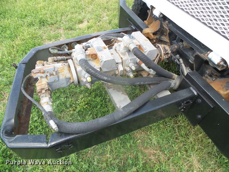 image for item DI5621 2005 Mack CV713 Granite  feed mixer truck