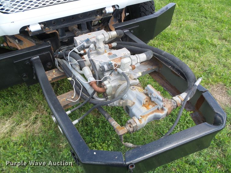 image for item DI5621 2005 Mack CV713 Granite  feed mixer truck