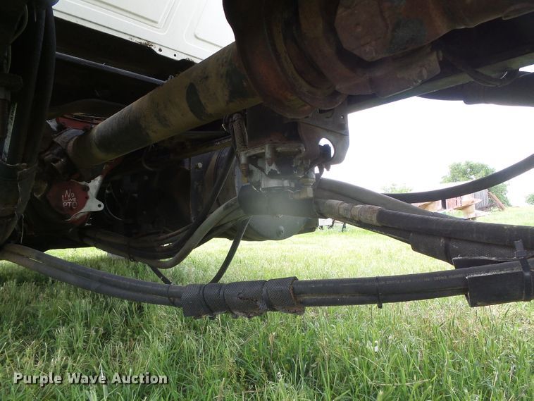 image for item DI5621 2005 Mack CV713 Granite  feed mixer truck