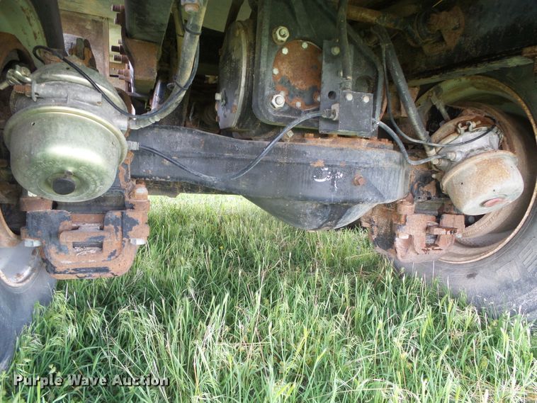 image for item DI5621 2005 Mack CV713 Granite  feed mixer truck