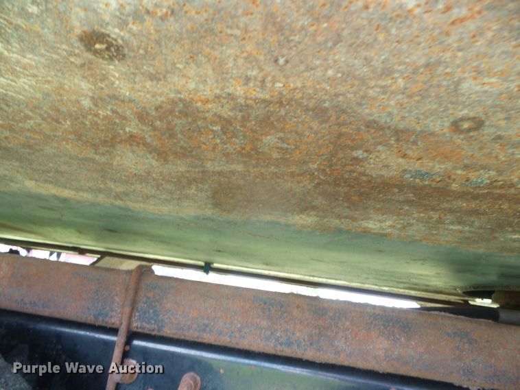 image for item DI5621 2005 Mack CV713 Granite  feed mixer truck