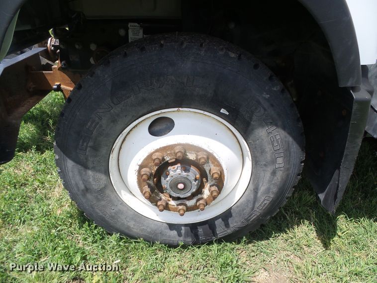 image for item DI5621 2005 Mack CV713 Granite  feed mixer truck