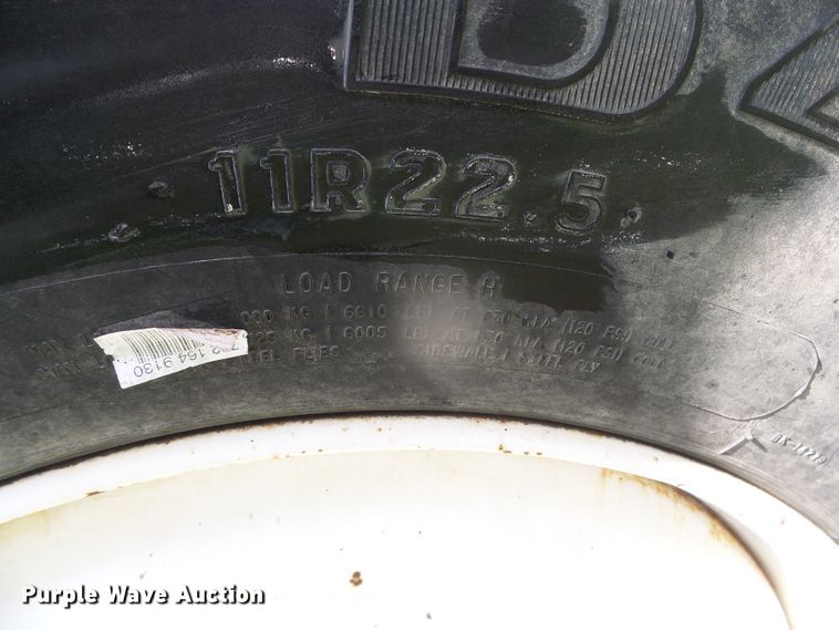 image for item DI5621 2005 Mack CV713 Granite  feed mixer truck