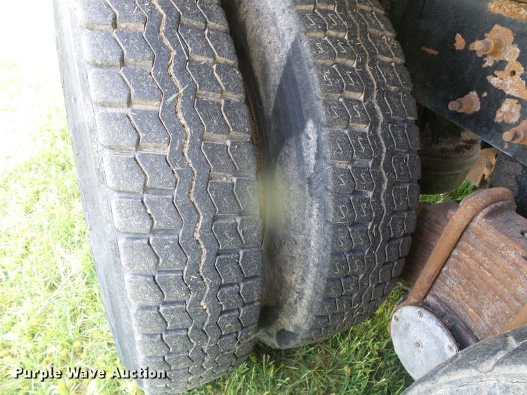 image for item DI5621 2005 Mack CV713 Granite  feed mixer truck