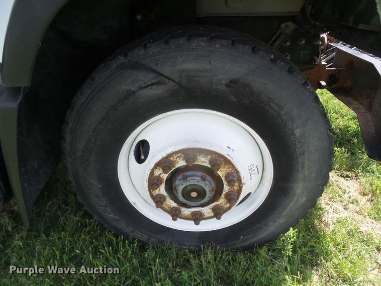 image for item DI5621 2005 Mack CV713 Granite  feed mixer truck