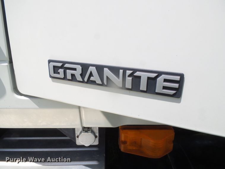 image for item DI5621 2005 Mack CV713 Granite  feed mixer truck