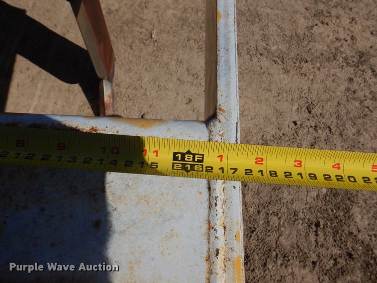 image for item DI5698 1997 Agri Products 77117S6R  in-line ripper