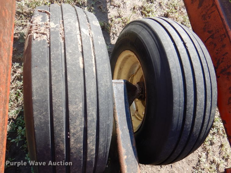 image for item DI5702 High-Line Balemaster  bale mover