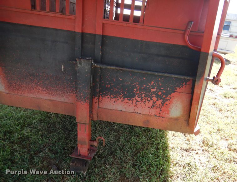 image for item DI5703 1994 Titan C808  livestock trailer