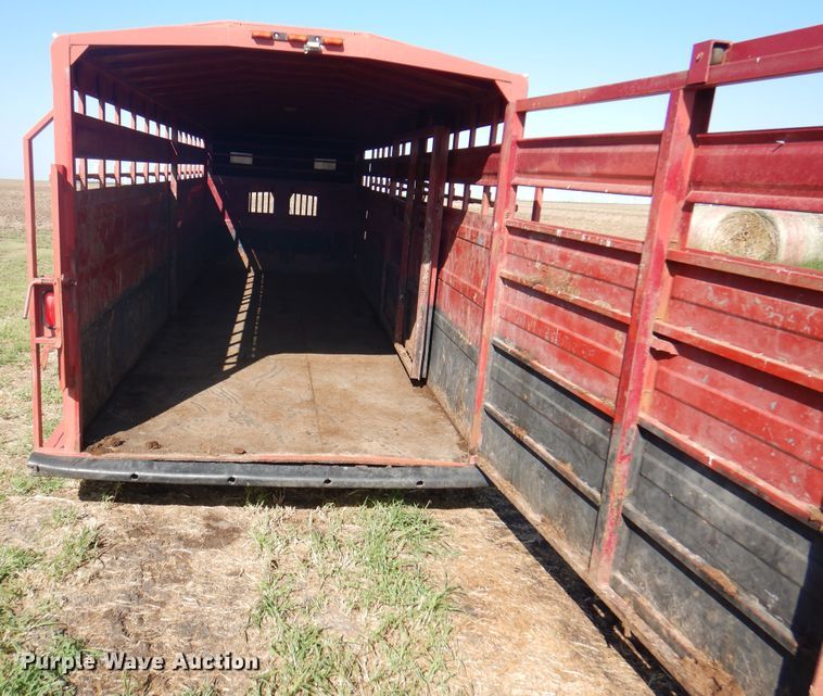 image for item DI5703 1994 Titan C808  livestock trailer